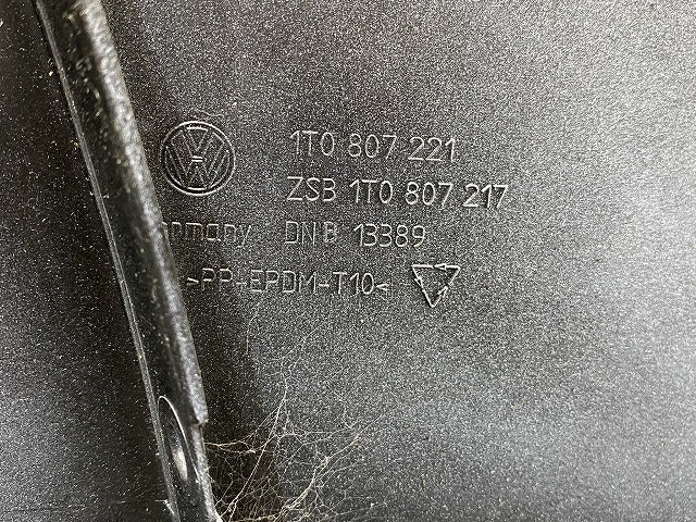 新品!トゥーラン 1T系 純正 フロント バンパー 1T0 807 221 1T0807217CGRU サフ フォルクスワーゲン(140018)