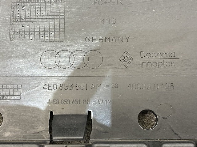 新品!A8/S8/D3 4E系 純正 フロント グリル/ラジエーターグリル 4E0 853 651 AM 4E0853651AM1RR グレー メタリック アウディ(140032)