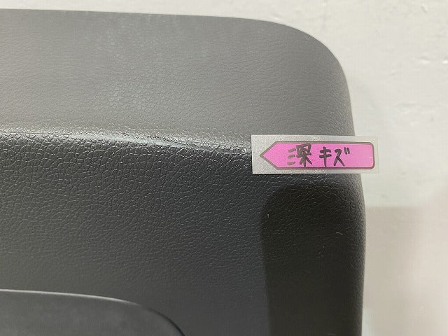新品!ゴルフ5/GOLFⅤ 1K系 純正 リア トランクトリム 1K6 867 601E 1K6867601E71N 素地 フォルクスワーゲン(140033)