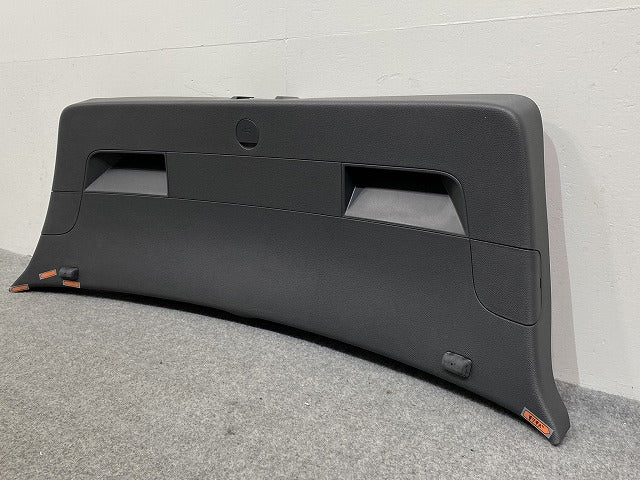 新品!ゴルフ5/GOLFⅤ 1K系 純正 リア トランクトリム 1K6 867 601E 1K6867601E71N 素地 フォルクスワーゲン(140035)