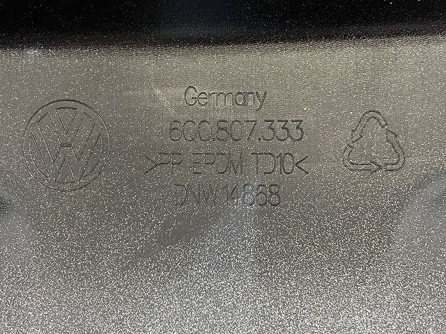 新品!ポロ/POLO クロスポロ/9NBTS 純正 フロント バンパープロテクター/ガード 6Q0.807.333 6Q0806333V7R フォルクスワーゲン(140043)