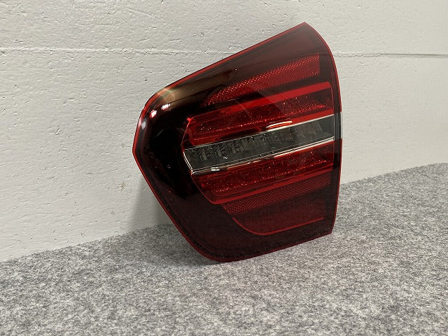 新品!GLAクラス X156 純正 後期 右 フィニッシャーランプ/テールランプ/ライト/レンズ LED AL Automotive Lighting A1569069000(140052)