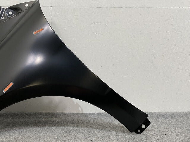 新品!Aクラス W169 純正 左 フロント フェンダー 1698810101 1698810101 未塗装 メルセデスベンツ(140071)