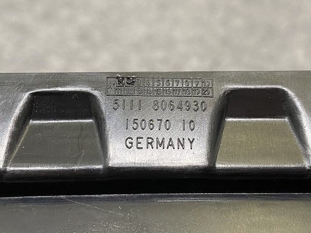 新品!5シリーズ G30/G31/2016-2024 純正 フロント ロア グリル 5111 8064930 51118064930 素地 BMW(140084)