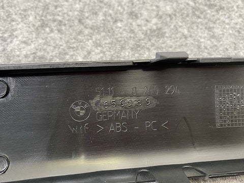 新品!7シリーズ E65/E66/2001-2009 純正 右 フロント バンパーモール 51 11 8 240 294 51117043458 サフ BMW(140086)