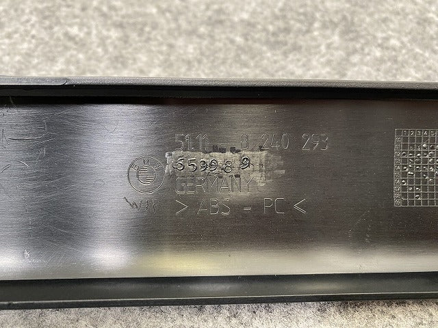 新品!7シリーズ E65/E66/2001-2009 純正 左 フロント バンパーモール 51 11 8 240 293 51117043457 サフ BMW(140088)