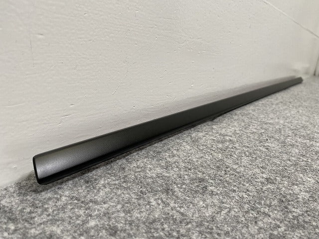 新品!X5 E70 純正 右 フロント ドア モール/プロテクター 51 13 8 036 788 51137903858 未塗装 BMW(140094)