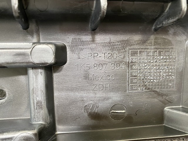 新品!ジェッタ 1K系/2006-2011 純正 右 リア バンパーブラケット 1K5 807 394 1K5807394 素地 フォルクスワーゲン(140105)