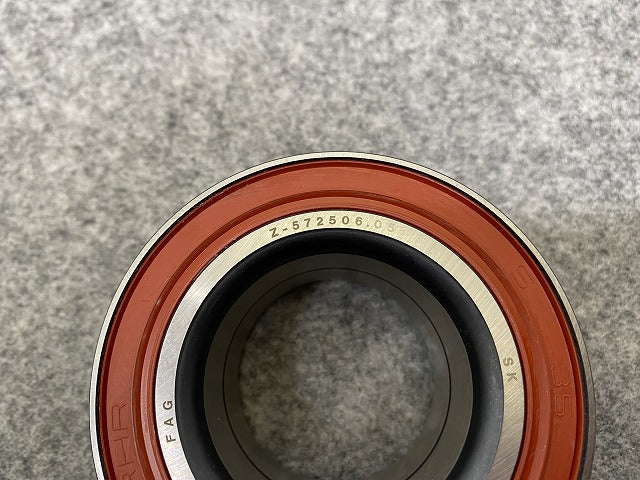 新品!Eクラス W210/1995-2002 純正 ハブベアリングキット Z-572506.05 713667880 メルセデスベンツ(140120)