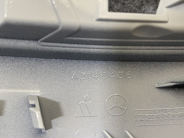 新品!Cクラス W204/2007-2014 純正 右 ドアミラー カバー A3146436 A20481110079695 ホワイト ソリッド メルセデスベンツ(140125)