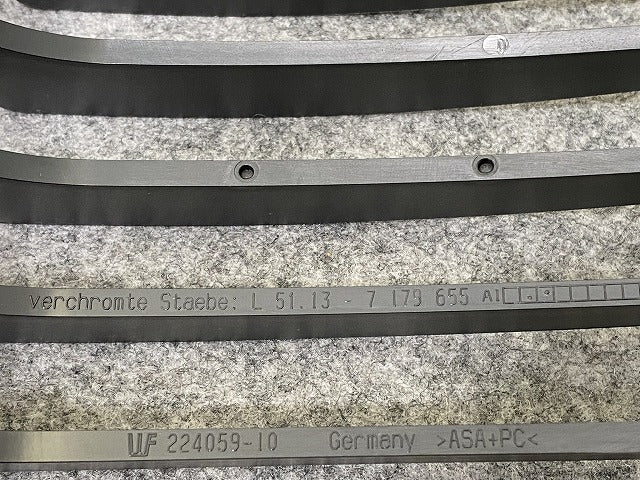 新品!1シリーズ E81/E87 純正 左 フロント グリル/ラジエーターグリル 51.13-7 179 655 51137179655 素地/メッキ BMW(140137)