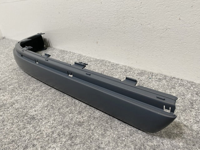新品!パサート 3B/2001-2005 純正 右 リア バンパー モール 3B9 807 792C 3B9807792CGRU サフ フォルクスワーゲン(140151)