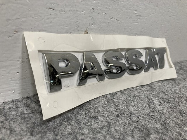 新品!パサート 3B/1997~2005 純正 リア エンブレム 3B0853687739 3B0853687739 フォルクスワーゲン(140160)