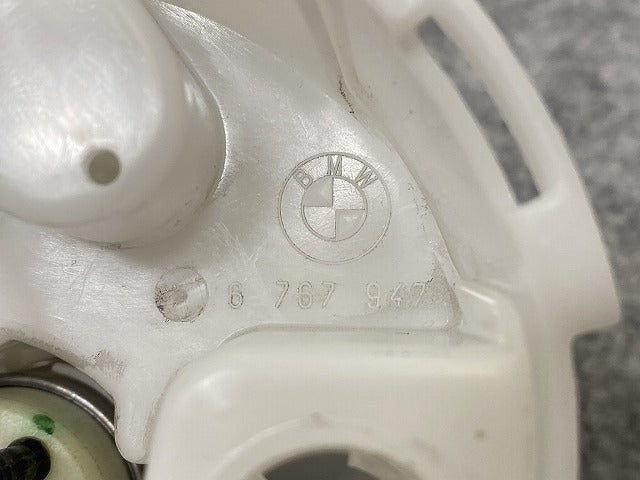 新品!X3 E83  フューエルポンプ 6 767 947 16117159604 BMW(140163)