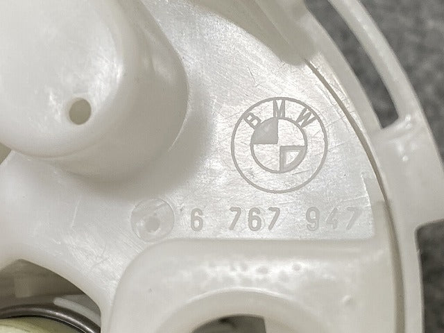 新品!X3 E83  フューエルポンプ 6 767 947 16117159604 BMW(140164)