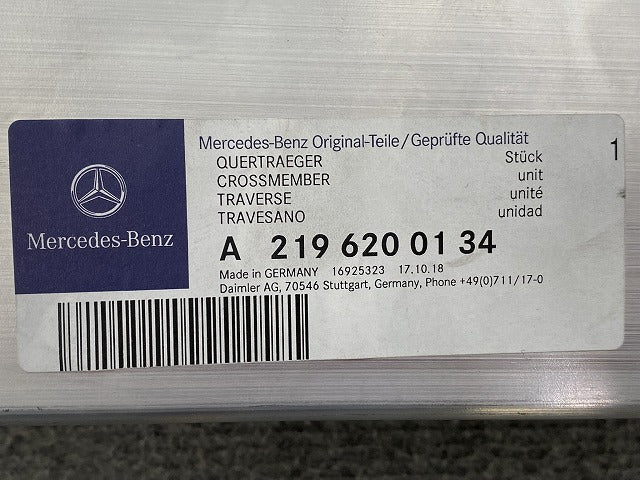新品!CLSクラス W219/C219/2005-2010 純正 フロント バンパーホースメント A2196260055 A2196200134 メルセデスベンツ(140172)
