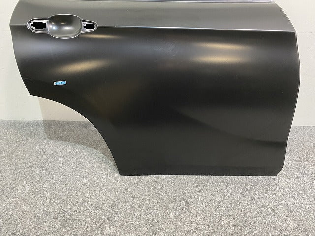 新品!X1 E84/2009-2015 純正 右 リア ドア 41002993820 41002993820 未塗装 BMW(140174)
