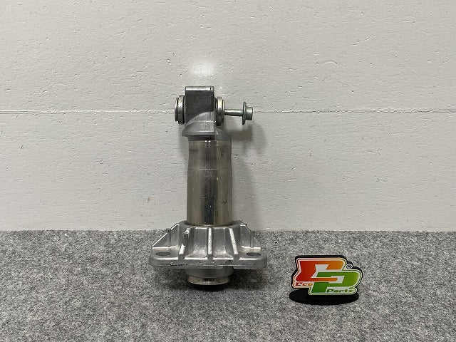 新品!A4 8E系 純正 左 フロント バンパー ホースメント ダンパー 8E0 807 133 B 8E0807133B アウディ(140182)