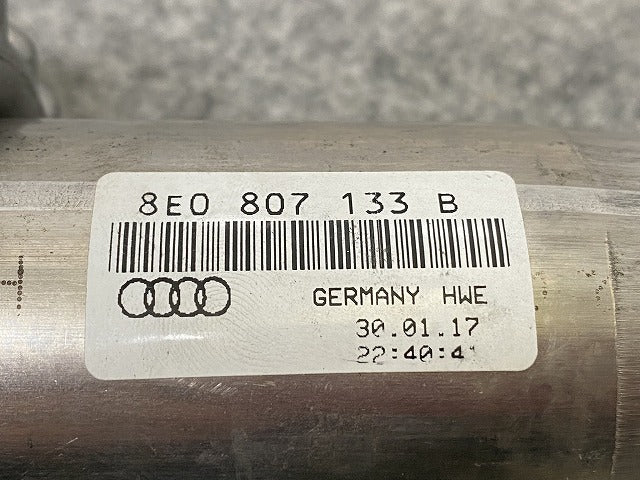 新品!A4 8E系 純正 左 フロント バンパー ホースメント ダンパー 8E0 807 133 B 8E0807133B アウディ(140182)