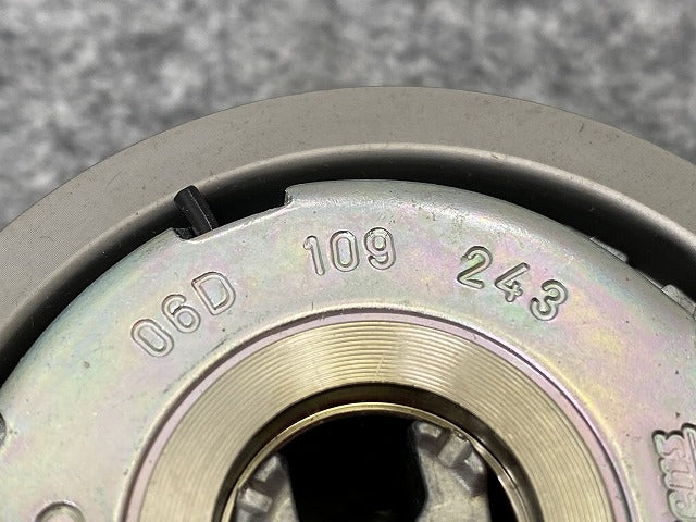 新品!A3/A4 8P系/8E系 純正  タイミング ベルト テンショナー 06D 109 243 06D109243 アウディ(140185)