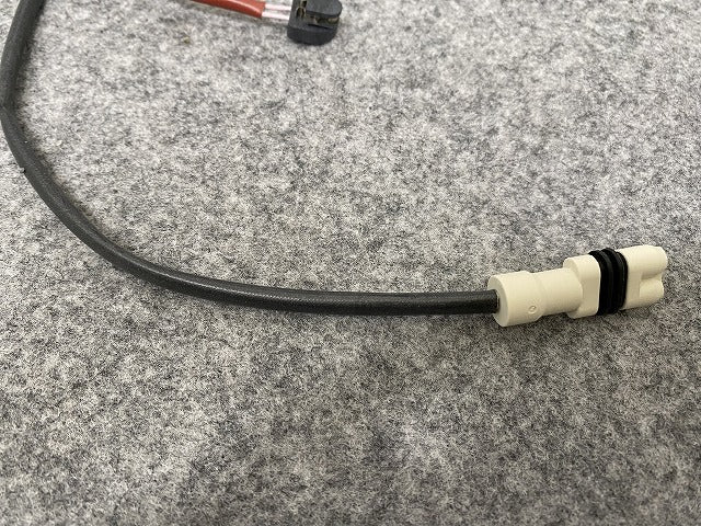 新品!911 カレラ/997  フロント ブレーキ パッド センサー 218046 ポルシェ(140187)