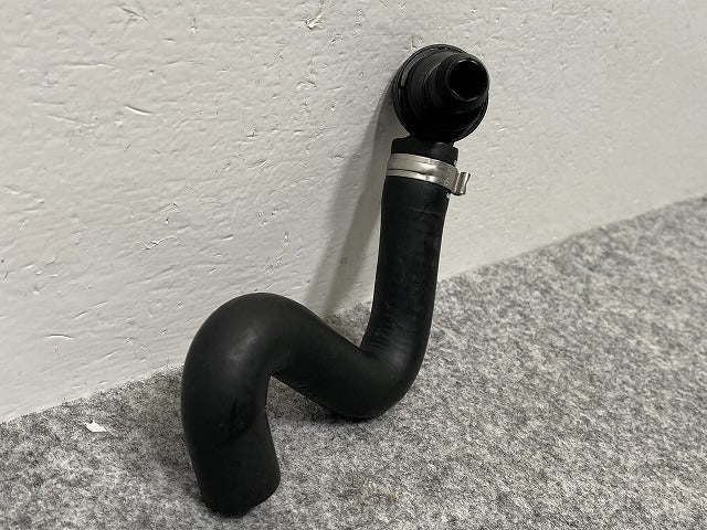 新品!A4 8E系 純正  バキューム パイプ 8E0 611 931 EK 8E0611931EK アウディ(140189)