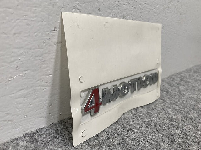 新品!パサート B5.5 純正  リアエンブレム/4MOTION 3 B0 853 675 AE 3B0853675AEGQF フォルクスワーゲン(140208)