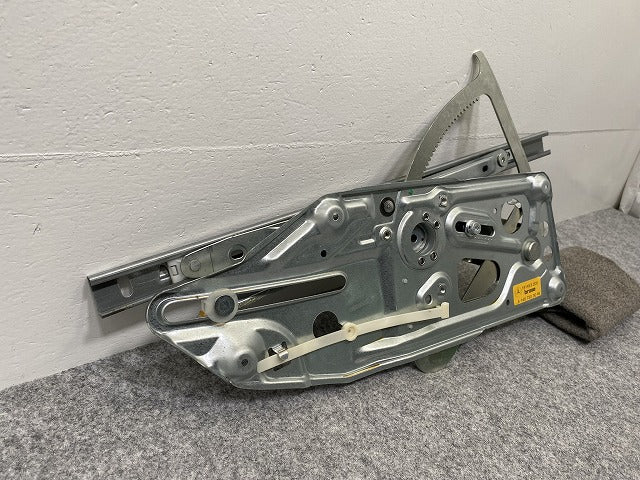 新品!Sクラス W140 純正 右 フロント ドア レギュレター A 140 720 30 46 A1407203046 メルセデスベンツ(140226)