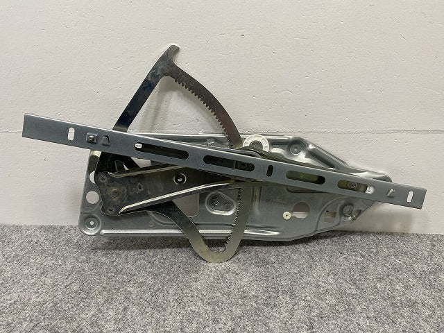 新品!Sクラス W140 純正 右 フロント ドア レギュレター A 140 720 30 46 1407203046 メルセデスベンツ(140227)