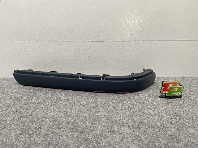 新品!パサート 3B/2001-2005 純正 左 リア バンパー モール 3B9 807 791C 3B9807791CGRU サフ フォルクスワーゲン(140235)