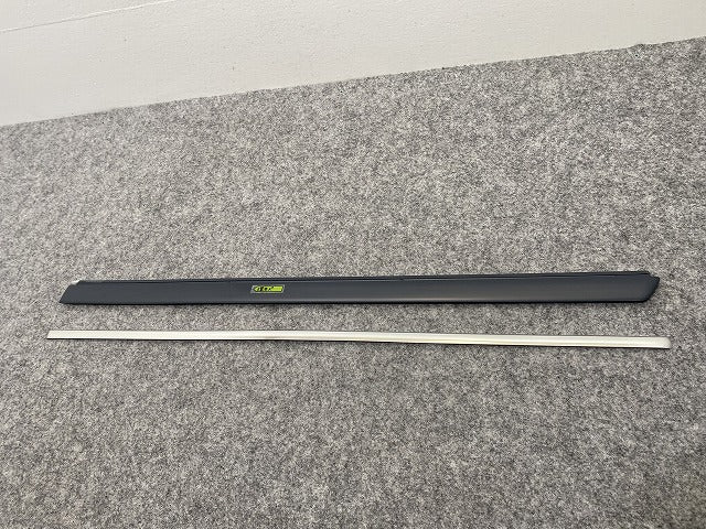 新品!パサート 3B/2001-2005 純正 左 リア ドア モール 3B0 853 753 D 3B0898573GRU 未塗装 フォルクスワーゲン(140236)