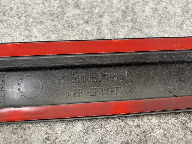 新品!パサート 3B/2001-2005 純正 左 リア ドア モール 3B0 853 753 D 3B0898573GRU 未塗装 フォルクスワーゲン(140236)