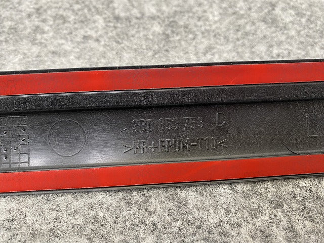 新品!パサート 3B/2001-2005 純正 左 リア ドア モール 3B0 853 753 D 3B0898573GRU 未塗装 フォルクスワーゲン(140237)