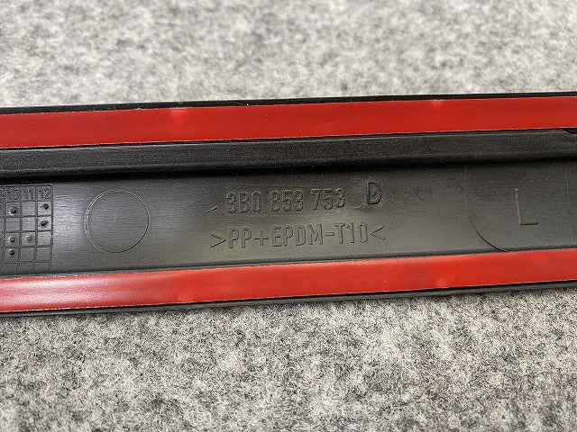 新品!パサート 3B/2001-2005 純正 左 リア ドア モール 3B0 853 753 D 3B0898573GRU 未塗装 フォルクスワーゲン(140238)