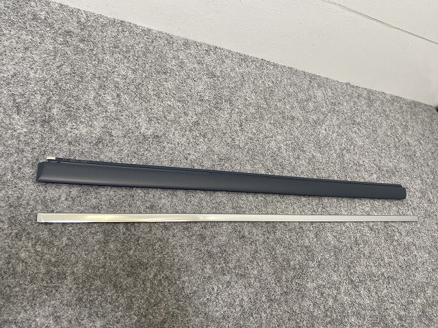 新品!パサート 3B/2001-2005 純正 左 リア ドア モール 3B0 853 753 D 3B0898573GRU 未塗装 フォルクスワーゲン(140239)
