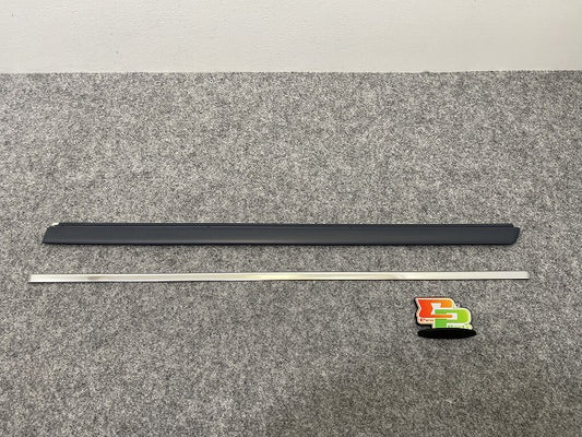 新品!パサート 3B/2001-2005 純正 左 リア ドア モール 3B0 853 753 D 3B0898573GRU 未塗装 フォルクスワーゲン(140240)