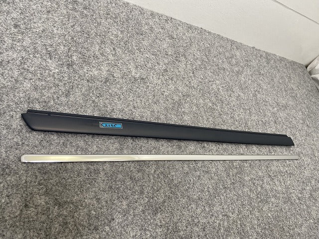 新品!パサート 3B/2001-2005 純正 右 リア ドア モール 3B0 853 754 D 3B0898574GRU 未塗装 フォルクスワーゲン(140241)