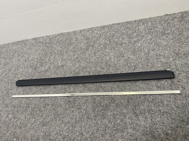 新品!パサート 3B/2001-2005 純正 右 リア ドア モール 3B0 853 754 D 3B0898574GRU 未塗装 フォルクスワーゲン(140242)