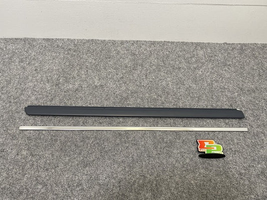 新品!パサート 3B/2001-2005 純正 右 リア ドア モール 3B0 853 754 D 3B0898574GRU 未塗装 フォルクスワーゲン(140243)