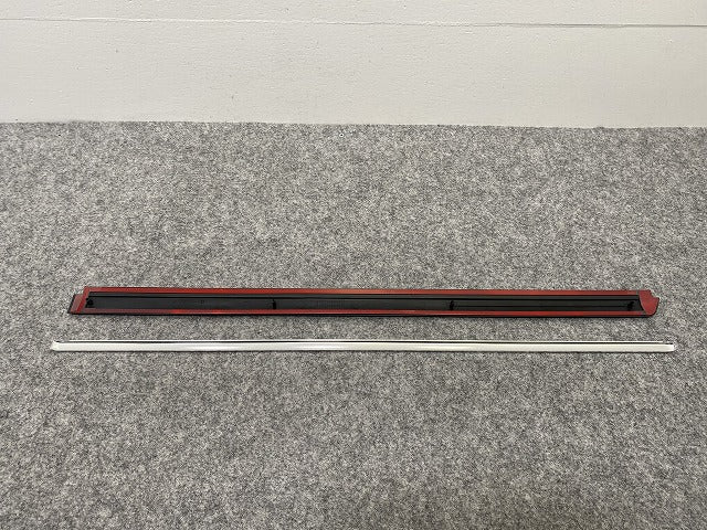 新品!パサート 3B/2001-2005 純正 右 リア ドア モール 3B0 853 754 D 3B0898574GRU 未塗装 フォルクスワーゲン(140243)