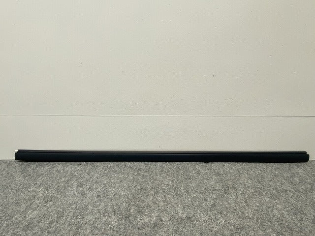 新品!パサート 3B/2001~2005 純正 右 フロント ドアモール 3B0 853 516 C 3B0898572GRU 未塗装 フォルクスワーゲン(140249)
