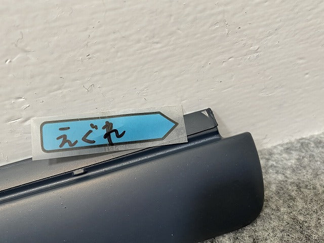新品!パサート 3B/2001~2005 純正 右 フロント ドアモール 3B0 853 516 C 3B0898572GRU 未塗装 フォルクスワーゲン(140252)