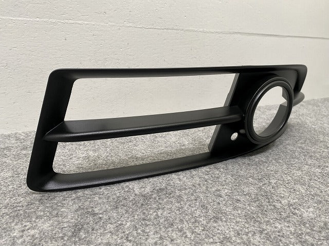 新品!A4(B7) Sライン 8E系 純正 左 フロント フォグカバー/フォグランプカバー 8E0 807 681 F 8E0807681F01C 素地 アウディ(140253)