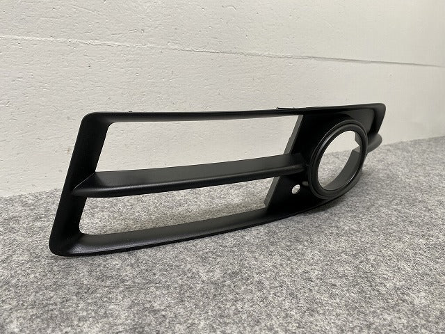 新品!A4(B7) Sライン 8E系 純正 左 フロント フォグカバー/フォグランプカバー 8E0 807 681 F 8E0807681F01C 素地 アウディ(140254)