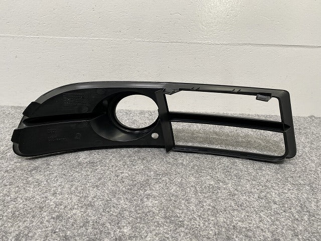 新品!A4(B7) Sライン 8E系 純正 左 フロント フォグカバー/フォグランプカバー 8E0 807 681 F 8E0807681F01C 素地 アウディ(140254)