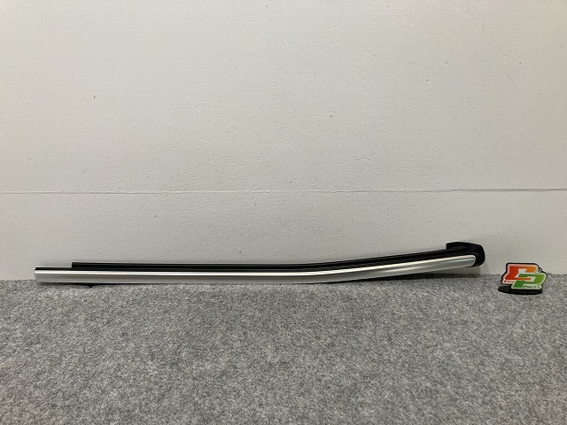 新品!GLクラス X166/2011-2015 純正 左 クォーターパネルガラスベルトモール A166 690 43 00 A1666902180 メッキ メルセデスベンツ(140265)