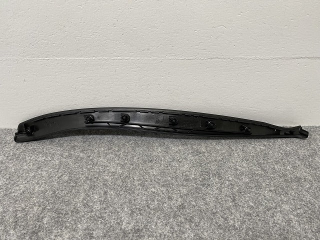 新品!ゴルフ5/GOLFⅤ 1K系 左 フロント ドア ガーニッシュ トリム 1K4 837 381 D 1K4837381D5AP フォルクスワーゲン(140271)