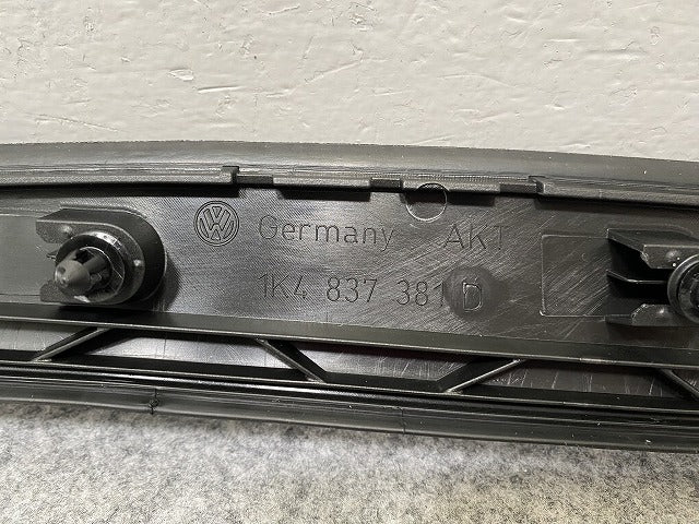 新品!ゴルフ5/GOLFⅤ 1K系 左 フロント ドア ガーニッシュ トリム 1K4 837 381 D 1K4837381D5AP フォルクスワーゲン(140272)
