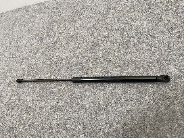 新品!ゴルフ4/GOLF IV 1J系 リア トランク ショック 1J6 827 550 E 1J6827550E フォルクスワーゲン(140278)