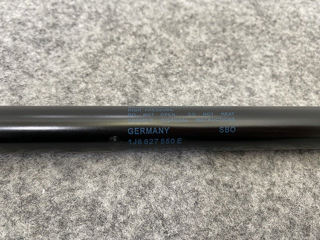 新品!ゴルフ4/GOLF IV 1J系 リア トランク ショック 1J6 827 550 E 1J6827550E フォルクスワーゲン(140278)